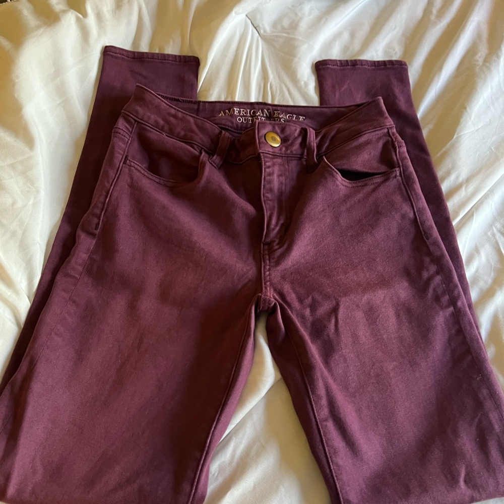 American Eagle Hi-Rise Jegging Jeans Size 0 Burgundy Great Condition